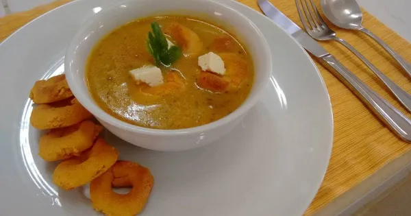 Sopa de queso nicaragüense